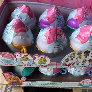 Alice's Wonderland Bakery Tea Party Figures